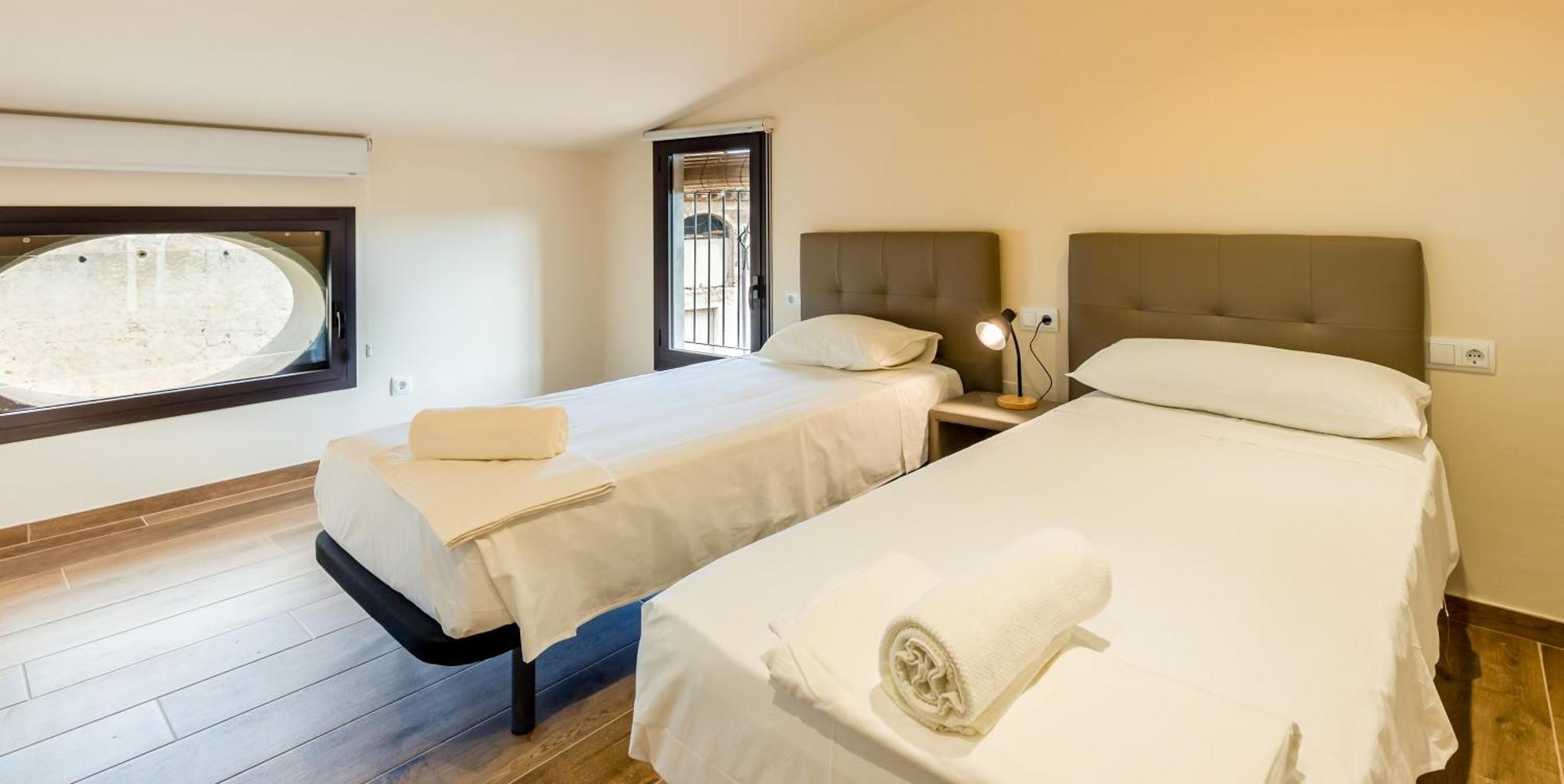 Besalú 3 modern apt w terrace y great views ac Exterior foto